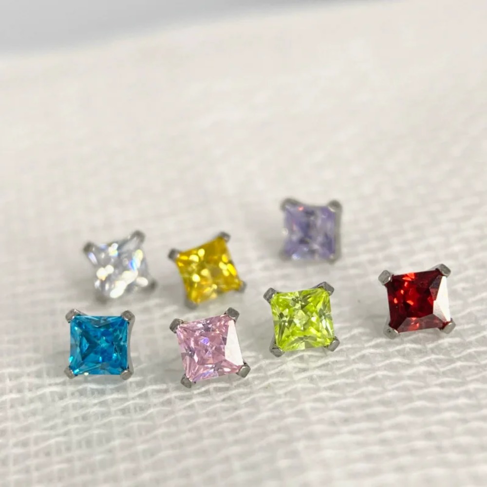ASTM F136 Titanium Lip Piercin - Body Jewelry Internally Threaded review and price